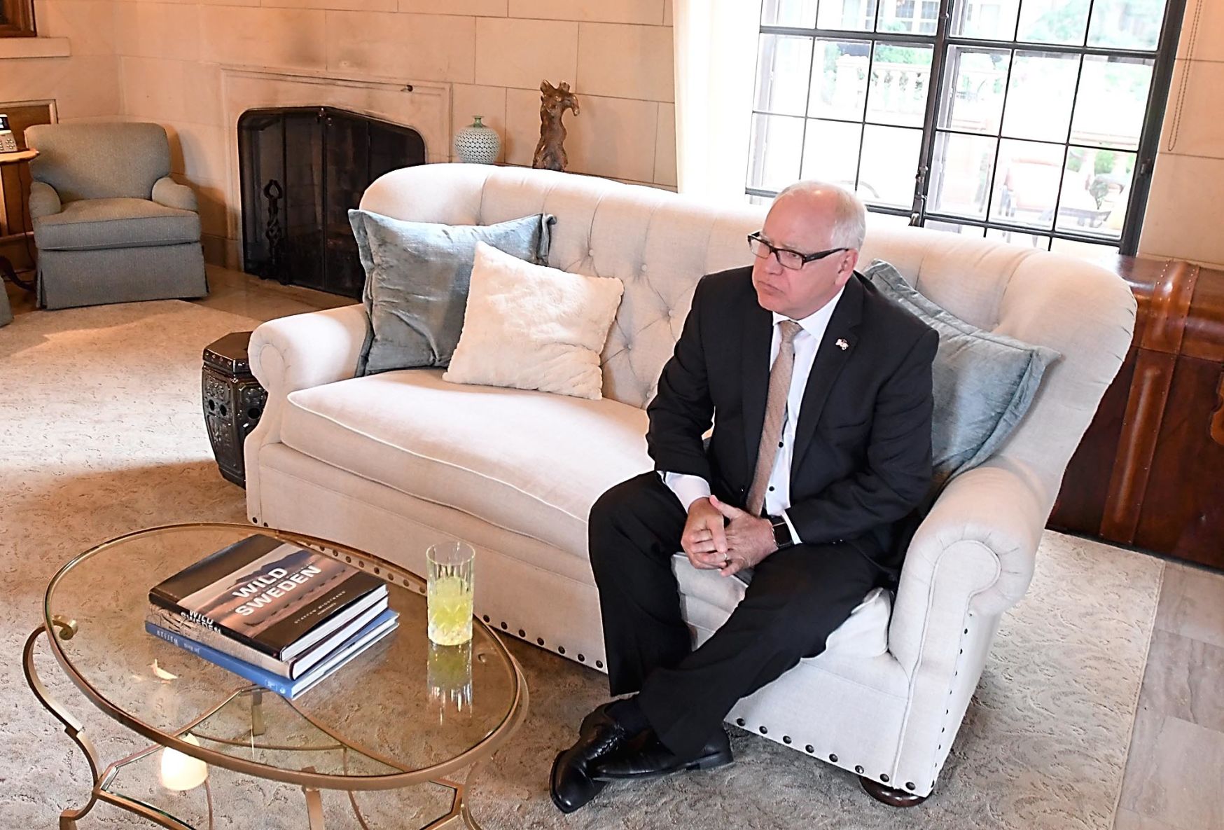 Gov. Walz at home 4